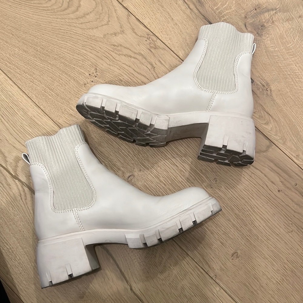 Steven madden womens Hayle bootie in bone